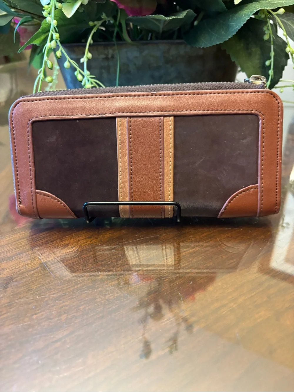 Spartina 449 Brown and Tan Leather Zip-Around Wallet